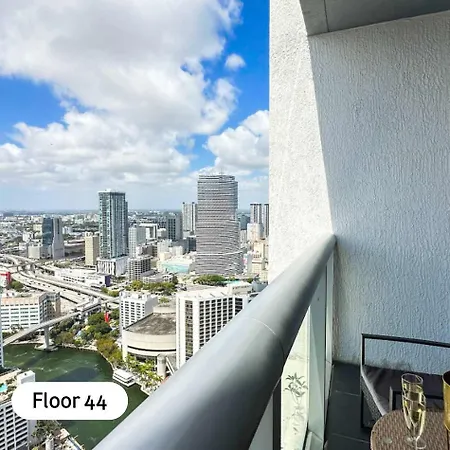 Mvr - Live The Icon Brickell Dream